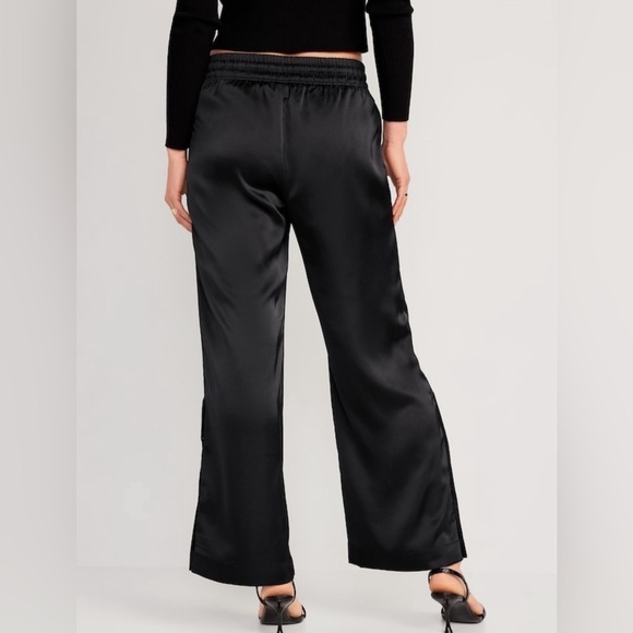 NWT! Black Mid-Rise Wide-Leg Satin Track Pants for Women - Size 2X  🔹 - Picture 2 of 9